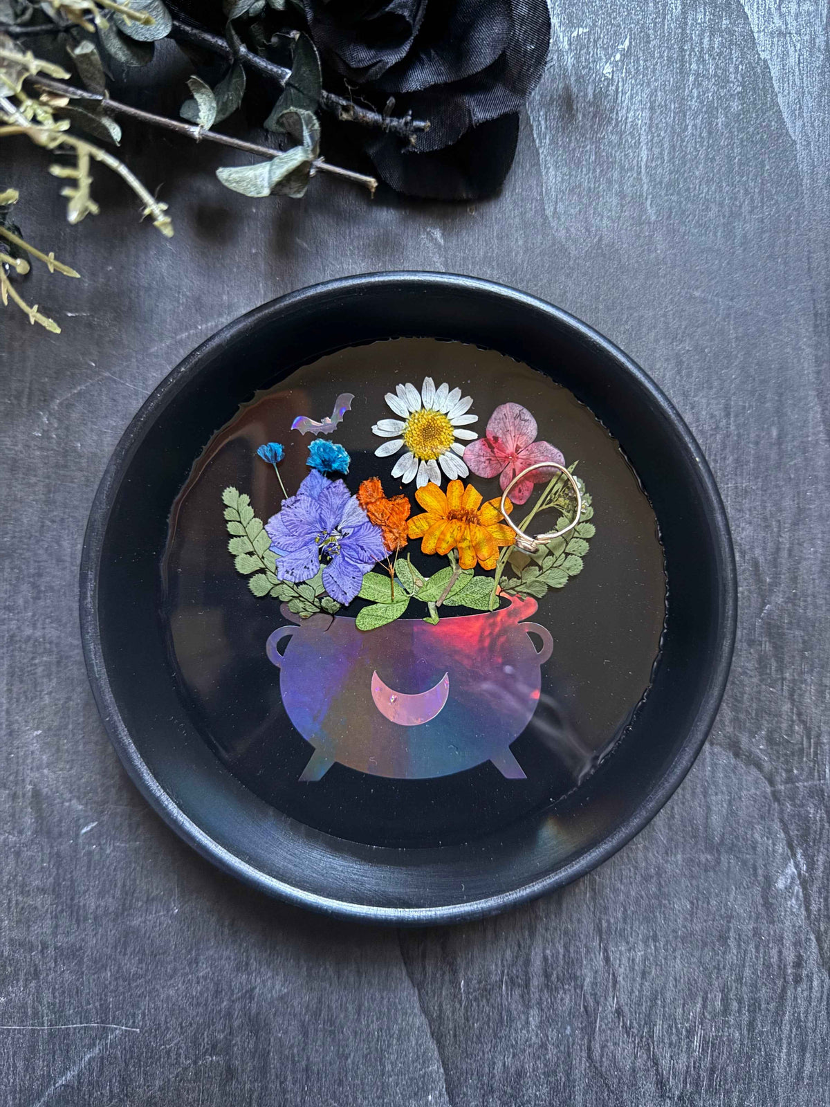 Enchanting Cauldron Bouquet Trinket Tray: Elevate Your Spooky Décor - Lucky Girl Gifts