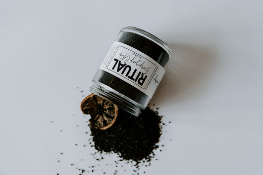 Ritual Bath Soaks with Sea Salt for Detoxifying and Relaxation - Lucky Girl Gifts