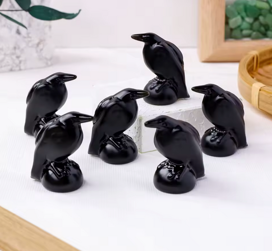 Obsidian Raven Statue