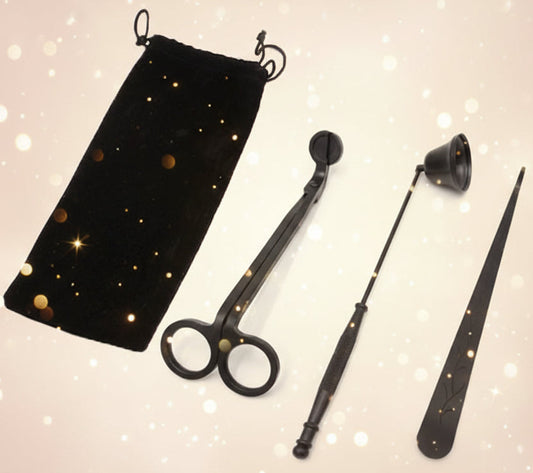 Set of black廷杖 with a black pouch on a white background